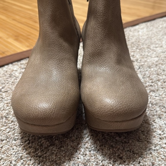 YELLOW BOX Platform Wedge Booties - Picture 6 of 8